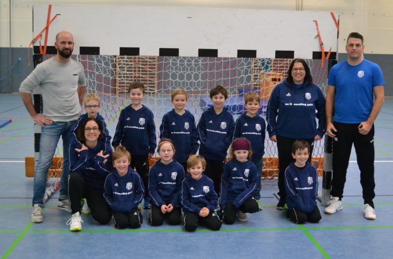 Minis Anfänger Kahl: Mit neuen Trainingsanzügen ausgestattet