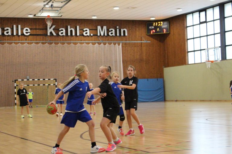 Weibl. E-Jugend: #94er Mädels setzen Siegesserie fort