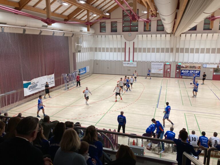Herren: Verlieren deutlich im Derby.