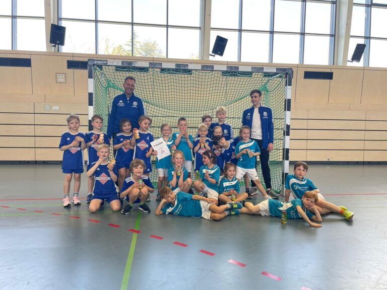 Mini Anfänger Kleinostheim: Spielen ihr erstes Sommer Turnier in Hörstein
