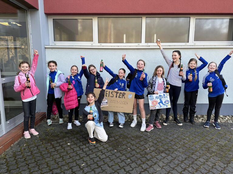 Weibl. E-Jugend: Gewinnt die Meisterschaft in ihrer Bezirksklasse!