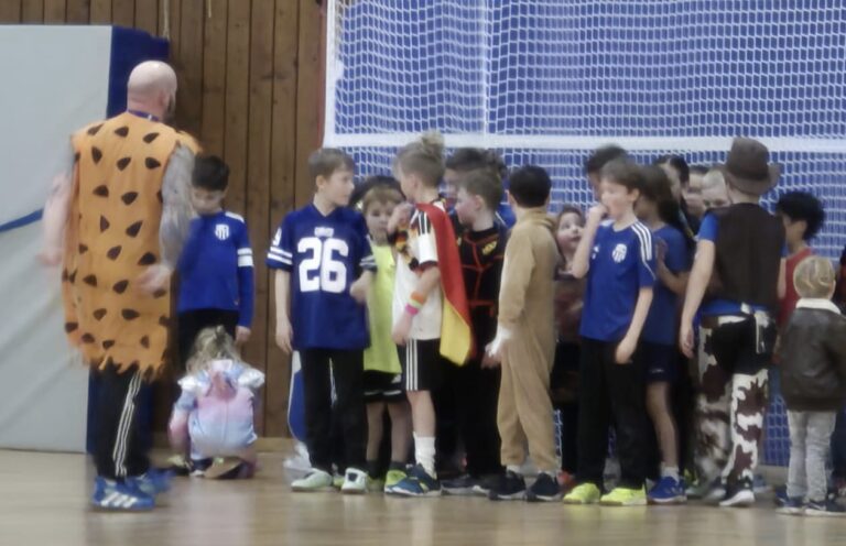 Minis Kahl: Faschingstraining